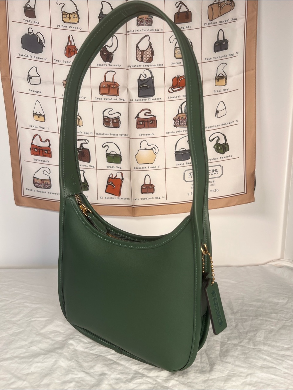 Coach Originals Curve Zip Bag Hunter Green Glovetanned Leather CAF11